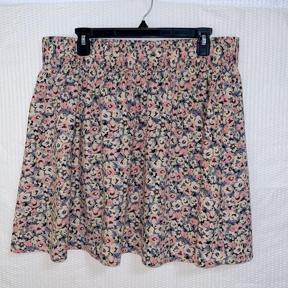 H&M Pink & Blue Floral Print 100% Cotton Skater Style Circle Skirt - Size Large - Picture 3 of 9